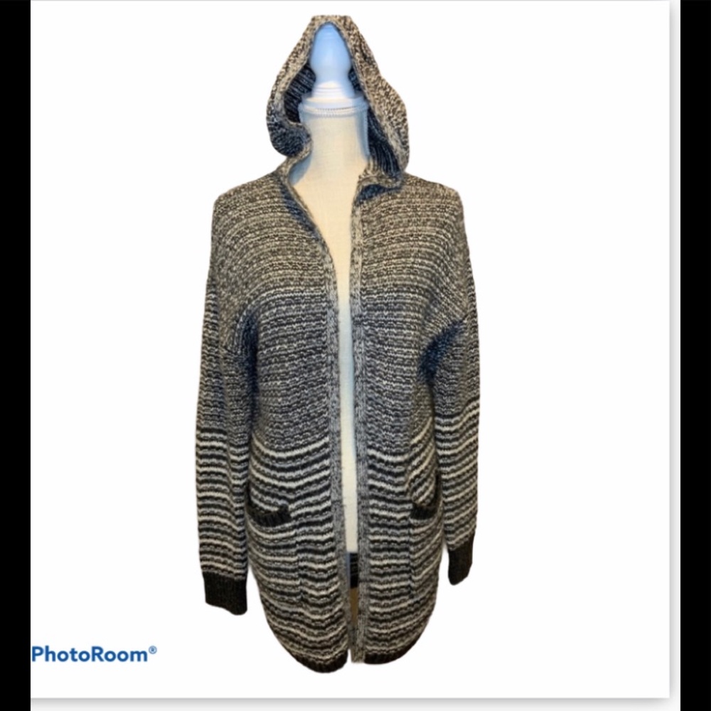 Bethany Mota‎ cardigan